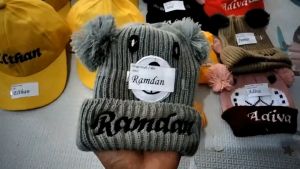 Kupluk Rajut Bayi Pompom Beruang Laki Laki Perempuan