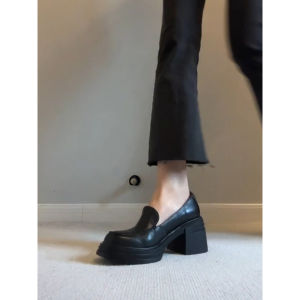 รองเท้าส้นสูงแบบสวมหัวโค้ง ส้นหนา สีดำ รองเท้า Mary Janes สำหรับผู้หญิง ทรงเรียบง่าย สไตล์ย้อนยุค รองเท้าแฟชั่นสำหรับใส่ไปทำงาน