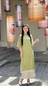 Áo dài cách tân 4 tà dáng suông hoa nhí truyền thống cao cấp Áo dài nữ lụa cổ tròn thiết kế kèm quần áo dài may sẵn màu Hồng và Xanh Cốm