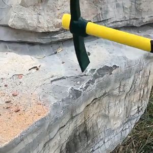 จอบ ไถมือ อีเตอร์ จอบอีเตอร์ จอบขุดดิน ขุดหิน รุ่น ผลิตจากเหล็กกล้า ให้ความคงทนแข็งแรงเหนียวไม่แตกหัก