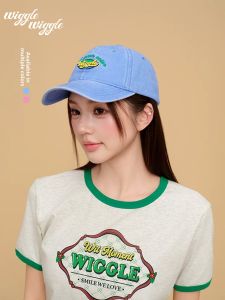 Wiggle Wiggle | 3D Embroidered Face Slimming Soft Top Baseball Cap