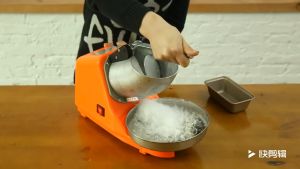 Mesin Serut ES VIPOO V-9300 / WELHOME WIC-68 Mesin Giling Es Ice Crusher Machin 2 Pisau Ganda Alat Penghancur Es