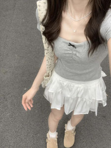 Áo Thun Tay Ngắn Ôm Vừa Vặn Cho Nữ Mùa Hè 2025 Thiết Kế Mới Cổ Tròn Màu Trơn Có Nơ Bướm Áo Ngắn Thời Trang