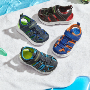 Skechers | Dép Bít Ngón Chốt Cài