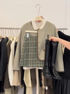 Early Autumn French Style Small Fragrance Wind Set High Sensation Jacket Shirt Skirt Korean Drama Three-piece Set Cotton Blend