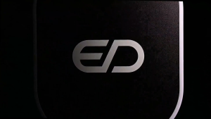 WEISHIDUN Pickleball Paddles Set- 2 Fiberglass Rackets with 4 Balls and Carry Bag 230g Weight