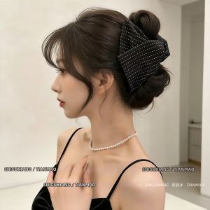 Dotted Triangular Stylish Head Clip Large Size