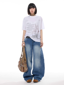 T-Shirt Wanita Lengan Pendek Putih Motif Huruf - Katun Bernapas Premium 2025  Desain Streetwear Oversize Slim Fit  Baju Kasual Gaya Korea Jepang untuk Tampil Manis & Modis  Modis  Serbaguna  Kerah bulat  Slip - on  Tops  Ukuran besar   Womens Clothing