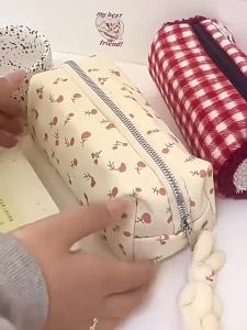 Hộp Đựng Bút Hoa Văn Dễ Thương Dành Cho Học Sinh Dung Tích Lớn Hộp Đựng Đồ Dùng Học Tập Hoạt Hình Đa Năng Dành Cho Trường Học & Văn Phòng