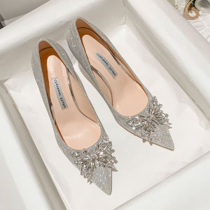 รองเท้าแต่งงานส้นสูงแบบสวมหัวแหลมสไตล์ฝรั่งเศสพร้อมโบว์ผีเสื้อ รองเท้าแต่งงานแบบลำลองสำหรับเจ้าสาวและสาวๆ ที่สวมใส่สบาย