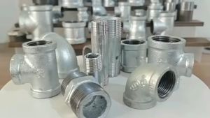 1/4"  1/2"  3/4" Galvanized  Gi Pipe Fittings For Plumbing Work -NippleElbow.CouplinReducerTeeCap