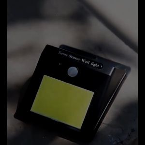 Lampu Taman Solar Panel Tenaga Surya 20 LED Sensor Gerak / Outdoor lampu