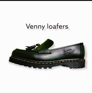 sepatu loafres wanita.
