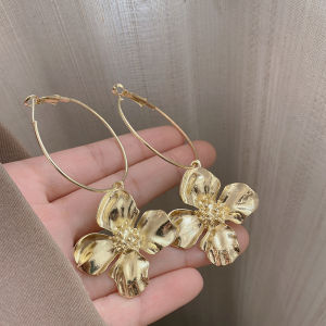 Hoa Tai Hoa Vàng Sang Trọng Cho Nữ Thời Trang Trang Sức Hợp Kim Trang Trí Tai Trang Sức Thời Trang Phong Cách Hàn Quốc