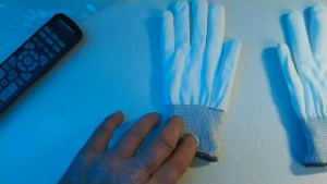 1Pair LED Light Up Hand Finger Gloves Luminous Flashing Gloves Lighting Glovers Halloween Party Gloves