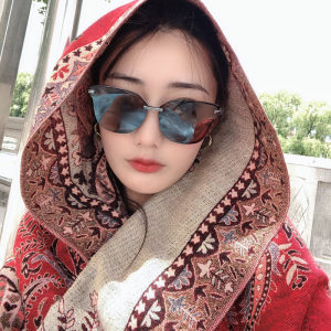 Ethnic Style Women's Shawl: A Multifunctional Travel Photography Accessory