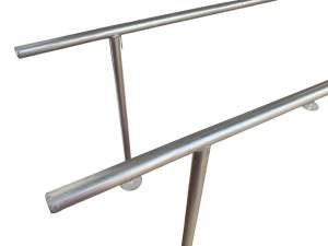 ราวคู่ขนานฝึกเดิน (Parallel Bars) เฉพาะราวสแตนเลส ต้องมีช่างในการติดตั้งกับพื้นปูนเอง