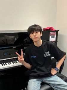 เสื้อยืดคอกลมแขนสั้นผ้าฝ้ายแท้ ทรงหลวม สำหรับผู้ชาย ฤดูร้อน 2024 แฟชั่นเสื้อผ้าทำงาน ทรงหลวม ปกโปโล ลายการ์ตูน