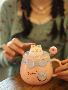 Cốc Sứ Donut Hoạt Hình Thỏ Dễ Thương Có Nắp 3D Và Thìa Khuấy Cute 400ml - Quà Tặng Trẻ Em Bạn Gái