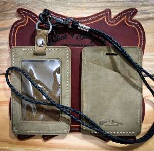 ป้ายแขวนบัตรนักเรียน/พนักงาน (Hanging card holder) หนังแท้นูบัคออยล์