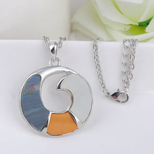 Elegant Natural Freshwater Pearl Acrylic Pendant Necklace Fashion Accessory for Women & Girls Perfect Gift for Special Occasions