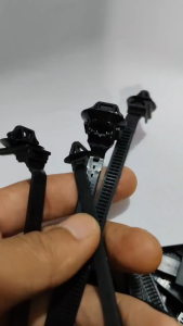 Clip Baut Rivet Plastik Cable Ties Mobil Car Fixed Fasteners Clip Zip Strap Nylon 92 x 5mm Klip Tali Pengikat kabel Body Kendaraan Mobil