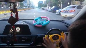 Đồ Chơi Vô Lăng Cho Bé Có Đế