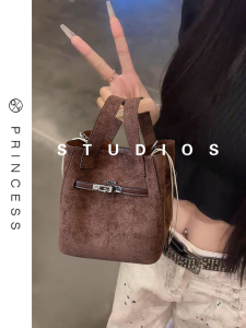 Ladies Suede Bucket Bag Fashionable Commuter Handbag Lightweight Luxury Crossbody Bag Soft Handle Korean Style Leisure Tote