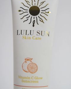 LULU SUN VITAMIN C GLOW SUNSCREEN 10+2: Sun Protection for All Skin Types
