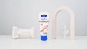 Vaseline Hand Cream Moisturizing Whitening Anti Wrinkles Anti Dryness Anti Chapping Soften Skin Hand Care Girls Hand Cream Daily Life Essentials 护手霜60g