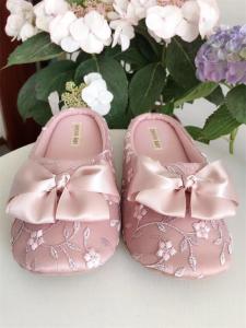 รองเท้าแตะผ้าฝ้ายลายลูกไม้สไตล์เกาหลีน่ารักสำหรับเดินในบ้านและเดินทาง รองเท้าแตะแบบพกพาสำหรับใช้ในบ้าน รองเท้าแตะแบบสวมสบายสำหรับใช้ในบ้าน