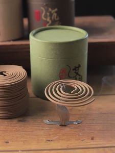 48Pcs/Box Incense Coil Mosquito Killer Sandalwood Wormwood Natural Incense Scented Insenso at Kamangyan