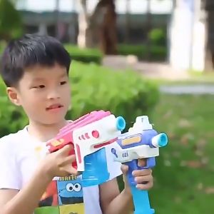 Home\_Master ปืนฉีดน้ำ บรรจุภัณฑ์ UZI ปืนฉีดน้ำระยะไกล ปืนฉีดน้ำแรง ของเล่นกลางแจ้ง ราคาเพิ่มขึ้น
