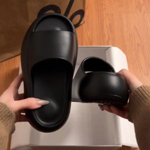 Black Thick Bottom EVA Slippers Women Summer Outdoor Wear Anti-Slip Deodorant New Style Flat Sandals Casual High Heel Slip-On
