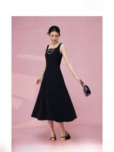 ชุดเดรสยาวแขนกุดสีดำหรูหราสไตล์ฝรั่งเศส MandyZhang สำหรับผู้หญิงในฤดูร้อน ชุดราตรียาวทรงเอคอเหลี่ยม