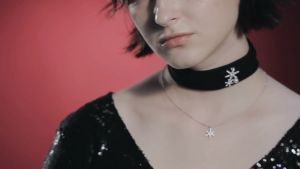 ( HEFANG) Original Xiaoxue clavicle Chain Pendant necklace Snowflake simple 925 silver chain girls head ornament