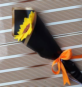 Buket bunga single buket sun flower buket kecil buket bunga matahari buket wisuda bahan flanel wrapping chelophane