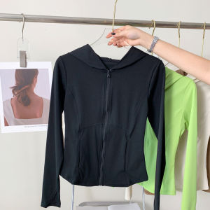 Womens Running Fitness Jacket Zipper Outdoor Training Sportswear Skin-friendly Ultra-light Breathable Moisture-wicking