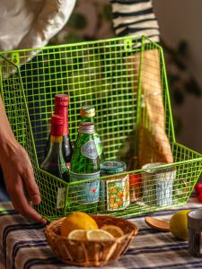 ชั้นวางของติดผนังแบบเหล็กสไตล์ย้อนยุค ชั้นวางของสำหรับเก็บของในครัว ชั้นวางของสำหรับจัดระเบียบวัสดุอื่นๆ ช่องสี่เหลี่ยม