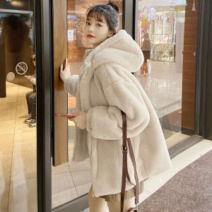 Winter New 2025 Young Fashion Thickened Short Lamb Fur Jacket Womens Coat Rabbit Fur Plush Outerwear Korean Style Commute Wind
