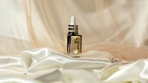 DyZy Advanced Triple Treat Serum (แพ็ค 6 ราคาพิเศษลด 42%) for Anti-Aging lifting& firming whitening fading the melasma freckles and dark spot reducing wrinkles moisturizing and anti-oxidants