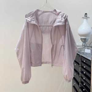 Summer New Womens Lightweight Breathable Hooded Sun Protection Jacket Short Loose Versatile Top Thin Polyester Fabric Zipper Closure