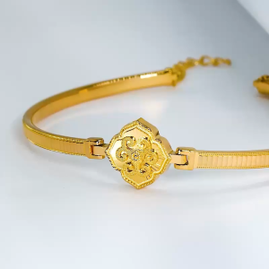 Chow Sang Sang 周生生 999 Gold Essence Four Harmony Goat Bangle for Women(07 Wrist size 14.5-15.5cm) 97150K Price-by-Weight 14.22g Gold