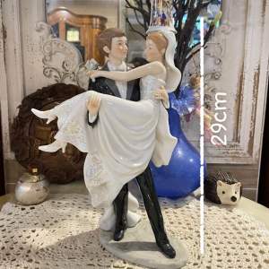 Tượng cô dâu - chú rễ/Vintage Wedding topper Figurine Fine bone china Fantastic detail Wedding Bridal Shower Bride and Groom Beautiful detail
