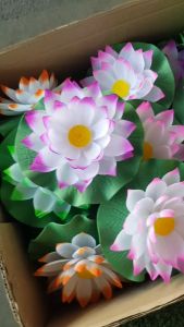 ดอกบัวลอยน้ํา ใช้สําหรับวางเทียนตรงกลาง สินค้าผลิตในไทย