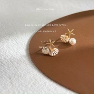 🔥พร้อมส่ง 🔥 BYB ต่างหู be your bag ก้านเงินแท้ S925 เปลือกหอยปลาดาวประดับมุก ข้างละแบบไม่เหมือนกัน Code 2109(B14)