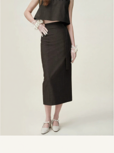 AIVEI | Fitted Asymmetric Midi Straight Skirt