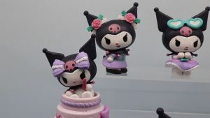 (1pcs) Mainan Pajangan Dekorasi Topper Kue Figurin Kartun Sanrio Kuromi Pochacco TOY3031
