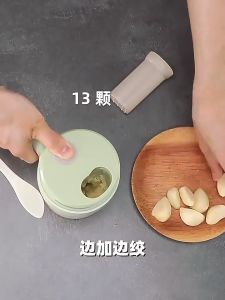 Alat elektrik mini terkini pemotong buah dan sayuran praktis dan hemat listrik tanpa kabel 2 in 1