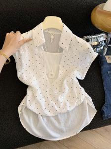 La Chapelle | Slim Fitted French Polka Dot Faux-layer Short Sleeve Top